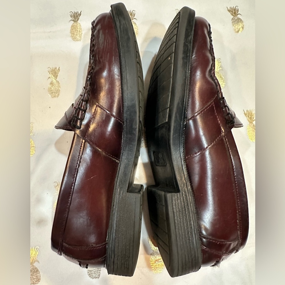 Nunn Bush Shoes Men’s Penny Loafers Sz 8.5 M. Brown Leather. Vintage condition.